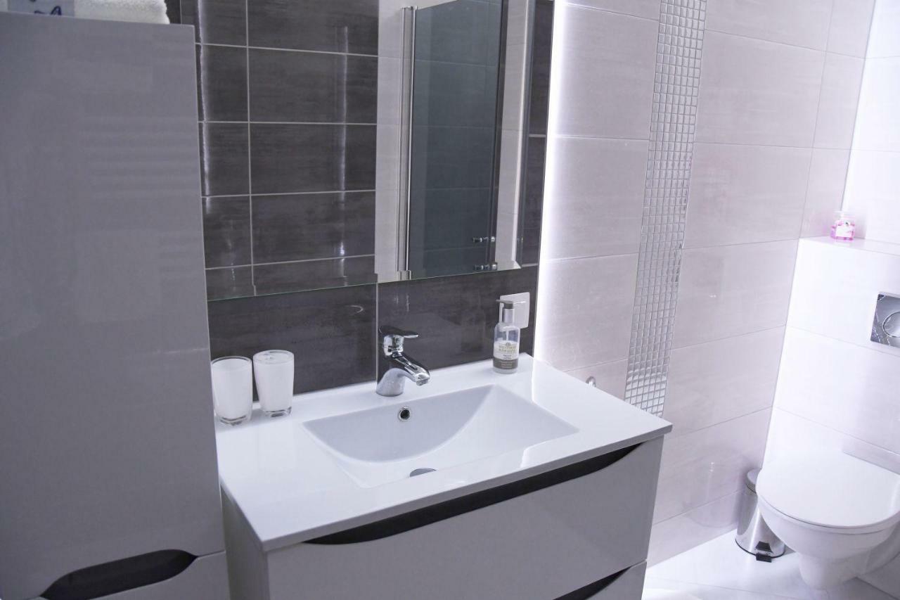 Apartament Wilga Park Cracovia Exterior foto